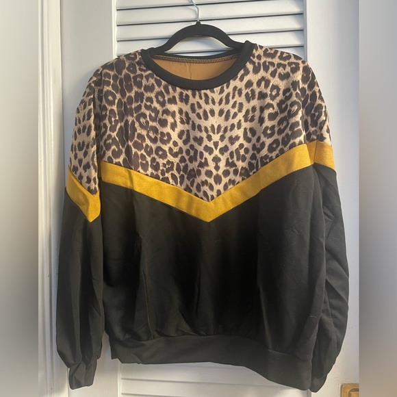 Leopard Print MultiMedia Color block Sweatshirt-Multi Sizes-New In Packaging - Picture 5 of 7